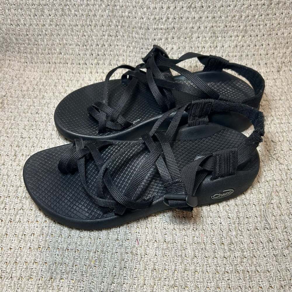 Chaco ZX/2 Women’s Black Strapped Athletic Outdoor Sandal, Size 8